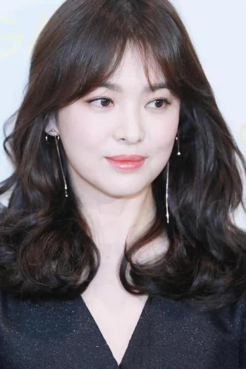 宋慧乔_宋慧乔韩国财阀操控_韩国娱乐圈黑幕曝光