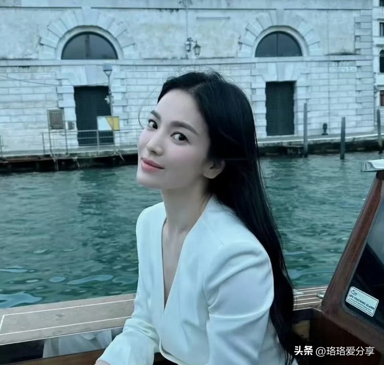 宋慧乔紧致腰线_宋慧乔_宋慧乔身材管理