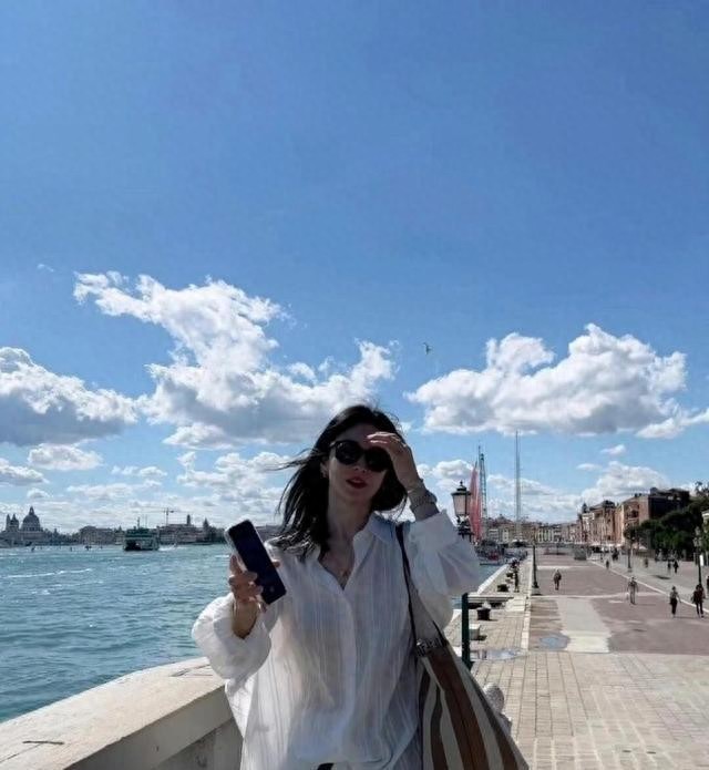 宋慧乔_宋慧乔穿搭_春季穿搭