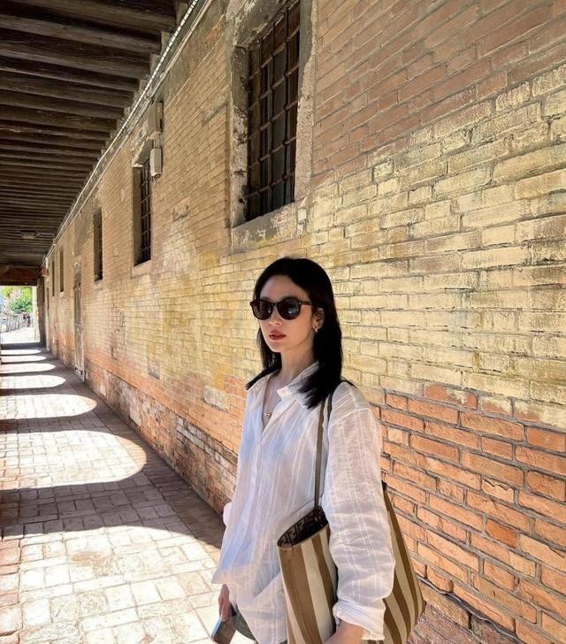 宋慧乔基础款穿搭_耐看穿搭技巧_宋慧乔