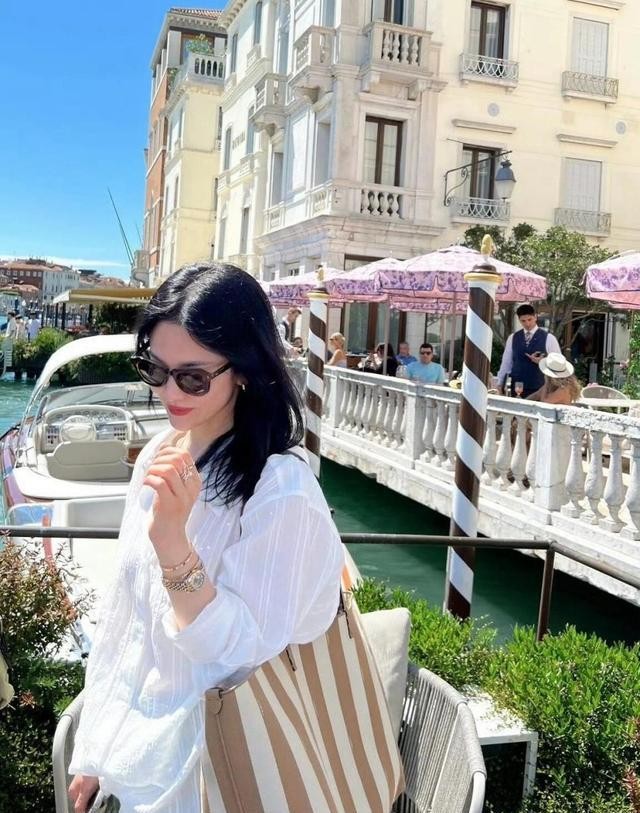 宋慧乔_耐看穿搭技巧_宋慧乔基础款穿搭